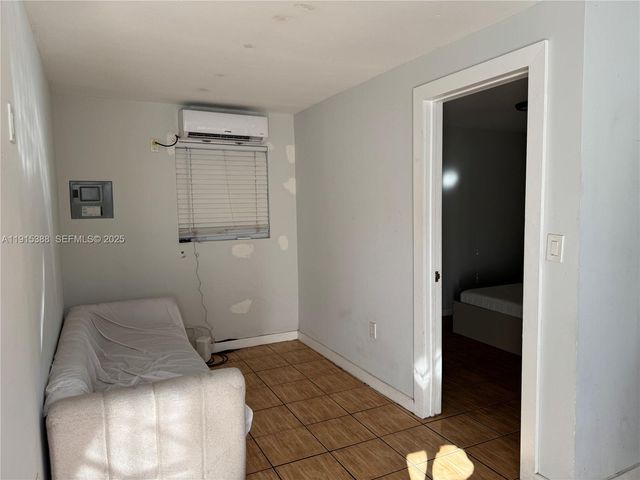 621 NW 19th Ave Back, Miami, FL 33125