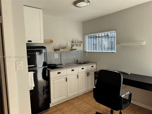 621 NW 19th Ave Back, Miami, FL 33125