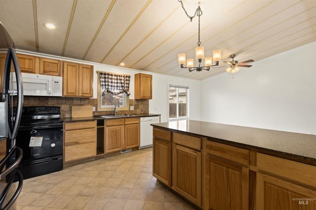 5339 W Boone Ct, Boise, ID 83705