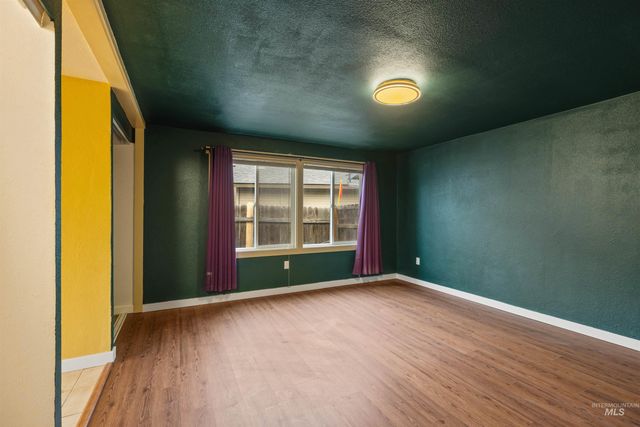 5339 W Boone Ct, Boise, ID 83705