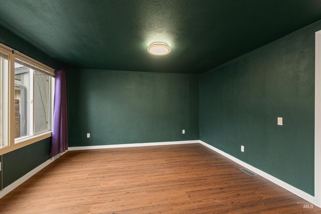 5339 W Boone Ct, Boise, ID 83705