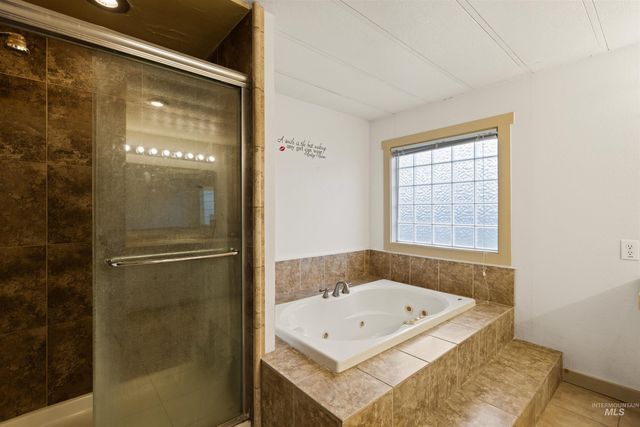 5339 W Boone Ct, Boise, ID 83705