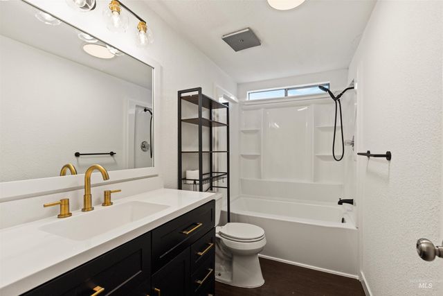 5339 W Boone Ct, Boise, ID 83705