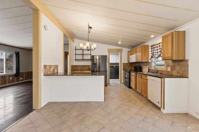 5339 W Boone Ct, Boise, ID 83705