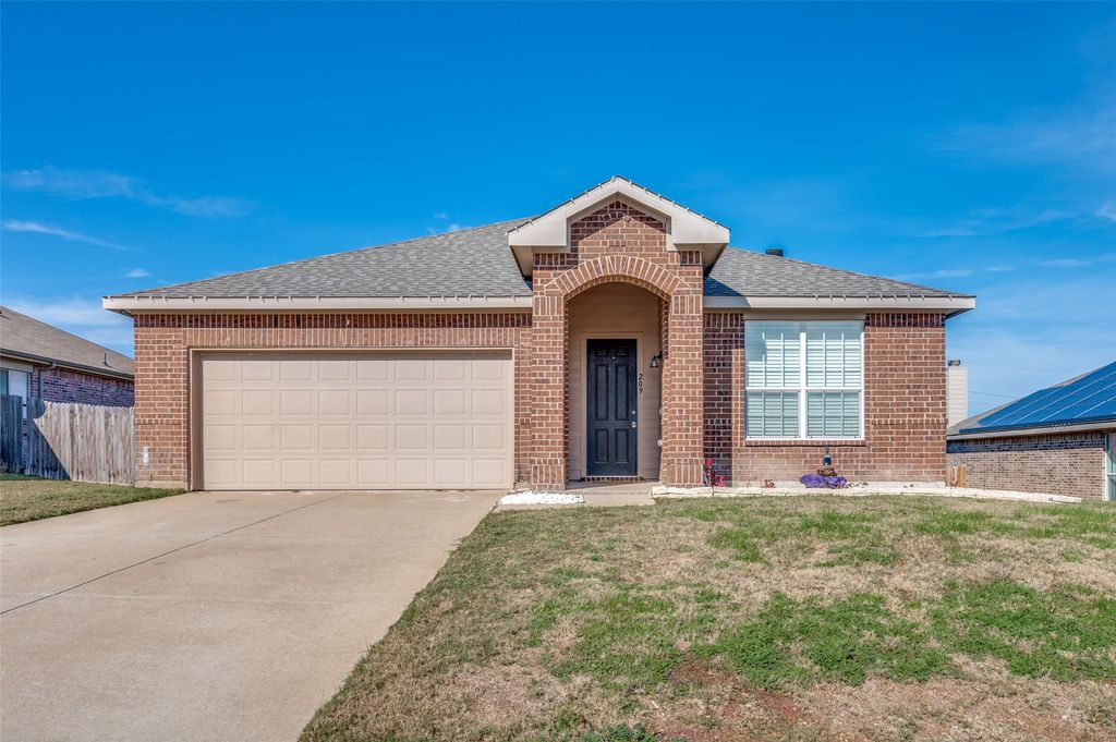 209 Rock Meadow Drive, Crowley, TX 76036