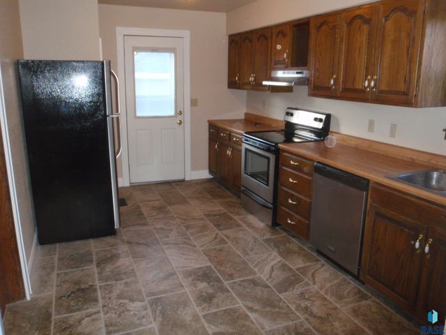 821 S 1st Ave Avenue, Sioux Falls, SD 57104