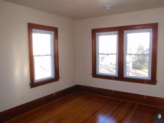 821 S 1st Ave Avenue, Sioux Falls, SD 57104