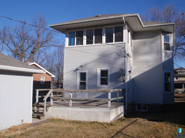 821 S 1st Ave Avenue, Sioux Falls, SD 57104