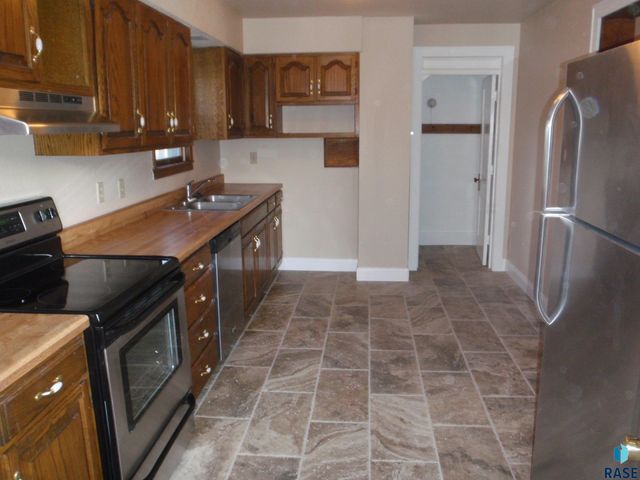 821 S 1st Ave Avenue, Sioux Falls, SD 57104