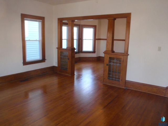 821 S 1st Ave Avenue, Sioux Falls, SD 57104