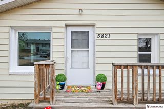 5821 S 48th Avenue, Omaha, NE 68117