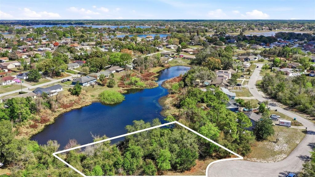 Image 2 of property listing at 2328 BRIMHALL COURT, Deltona, FL 32738