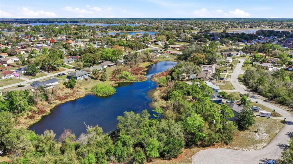 Image 12 of property listing at 2328 BRIMHALL COURT, Deltona, FL 32738