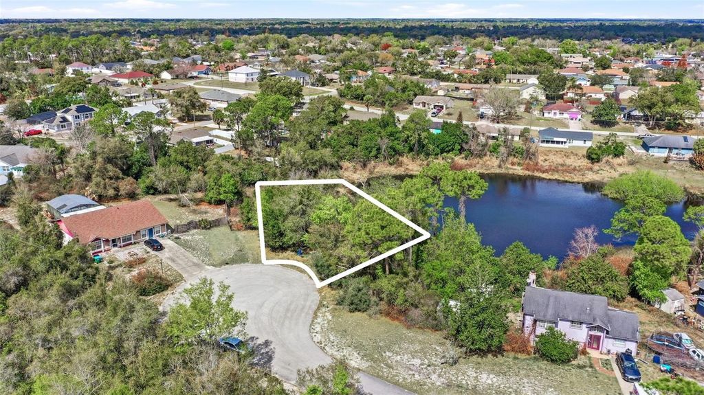 Image 5 of property listing at 2328 BRIMHALL COURT, Deltona, FL 32738