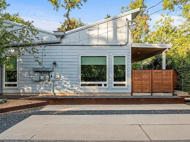 2211 Canterbury ST B, Austin, TX 78702