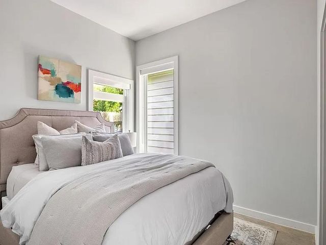 2211 Canterbury ST B, Austin, TX 78702