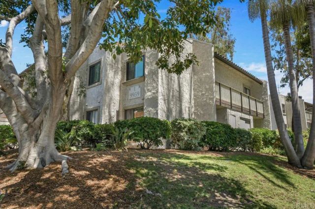 9959 Azuaga Street I-105, San Diego, CA 92129