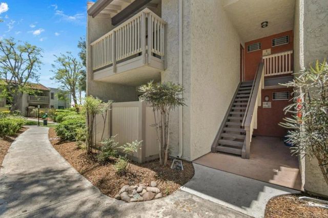 9959 Azuaga Street I-105, San Diego, CA 92129