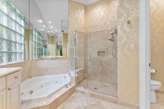 7081 Mallorca Crescent, Boca Raton, FL 33433