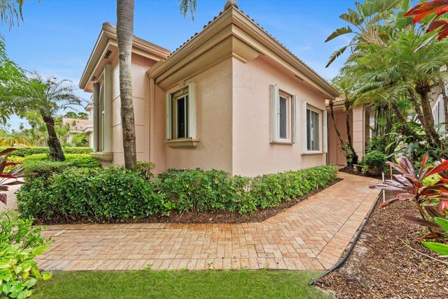 7081 Mallorca Crescent, Boca Raton, FL 33433