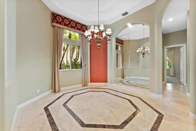 7081 Mallorca Crescent, Boca Raton, FL 33433
