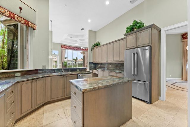7081 Mallorca Crescent, Boca Raton, FL 33433