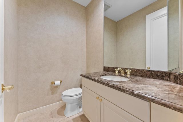 7081 Mallorca Crescent, Boca Raton, FL 33433
