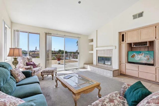 638 Cantara Lane, Vista, CA 92081