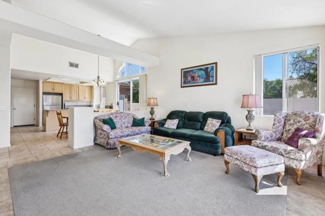 638 Cantara Lane, Vista, CA 92081