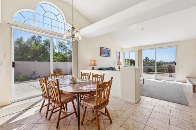 638 Cantara Lane, Vista, CA 92081