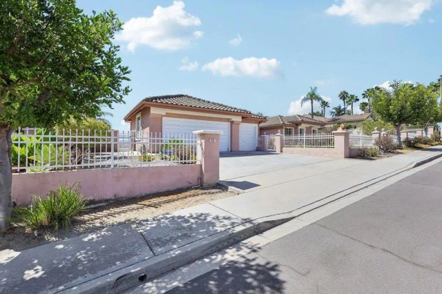 638 Cantara Lane, Vista, CA 92081