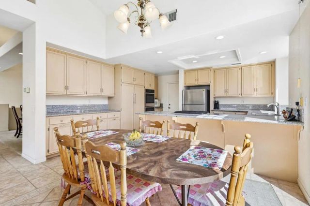 638 Cantara Lane, Vista, CA 92081