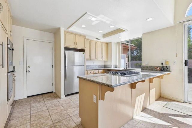638 Cantara Lane, Vista, CA 92081