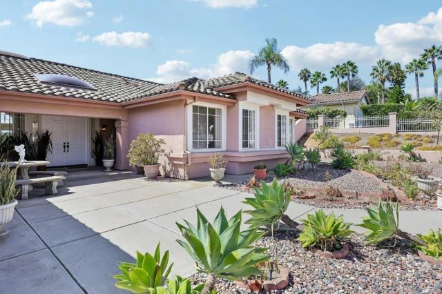 638 Cantara Lane, Vista, CA 92081