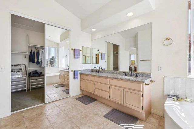 638 Cantara Lane, Vista, CA 92081