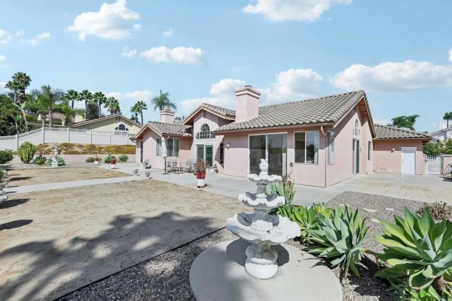 638 Cantara Lane, Vista, CA 92081