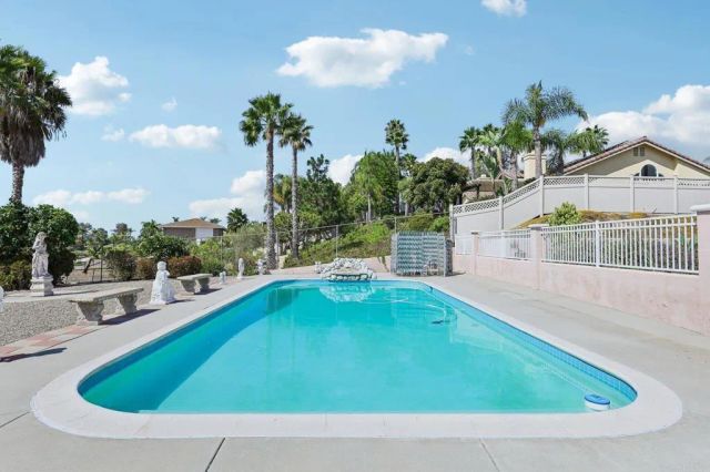 638 Cantara Lane, Vista, CA 92081