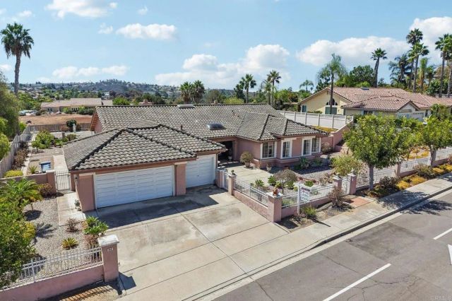 638 Cantara Lane, Vista, CA 92081