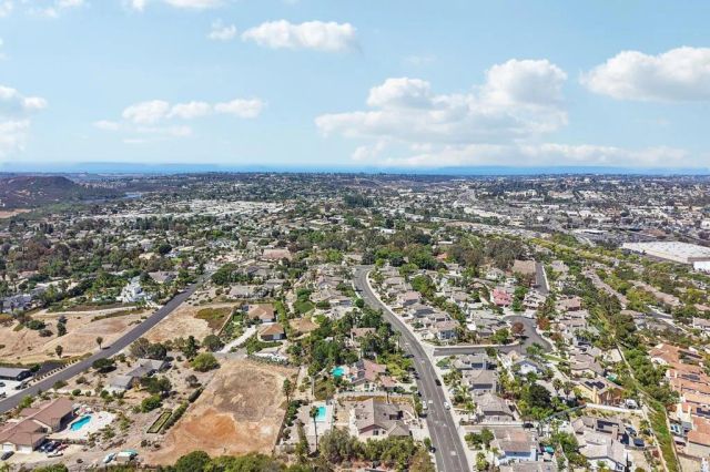 638 Cantara Lane, Vista, CA 92081