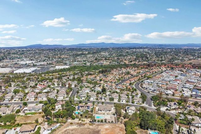 638 Cantara Lane, Vista, CA 92081