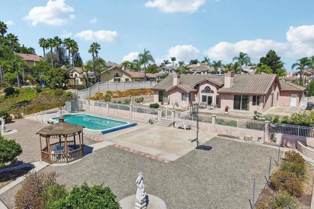 638 Cantara Lane, Vista, CA 92081