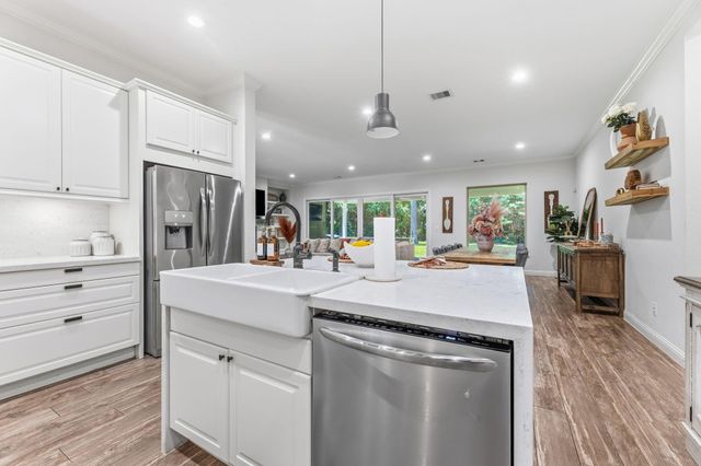 25127 E Tara Plantation Drive E, Tomball, TX 77375