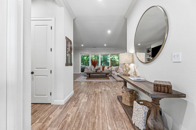 25127 E Tara Plantation Drive E, Tomball, TX 77375