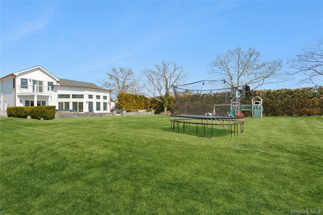 315 Hewlett Neck Road, Hewlett Neck, NY 11598
