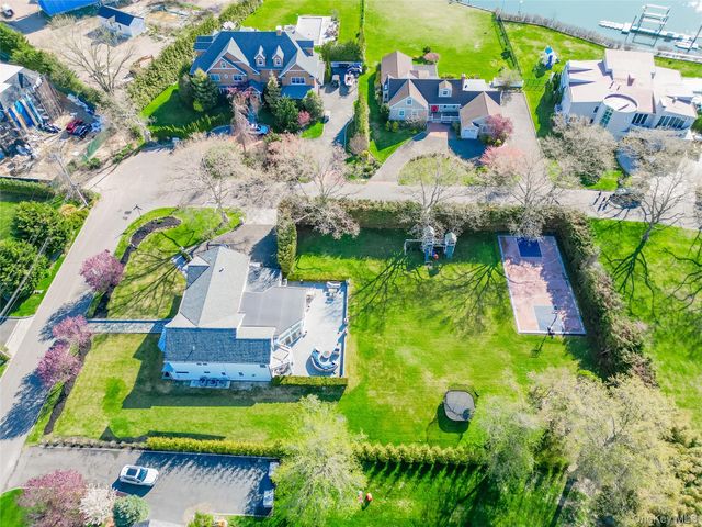 315 Hewlett Neck Road, Hewlett Neck, NY 11598