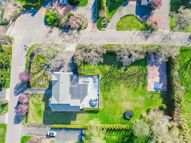 315 Hewlett Neck Road, Hewlett Neck, NY 11598