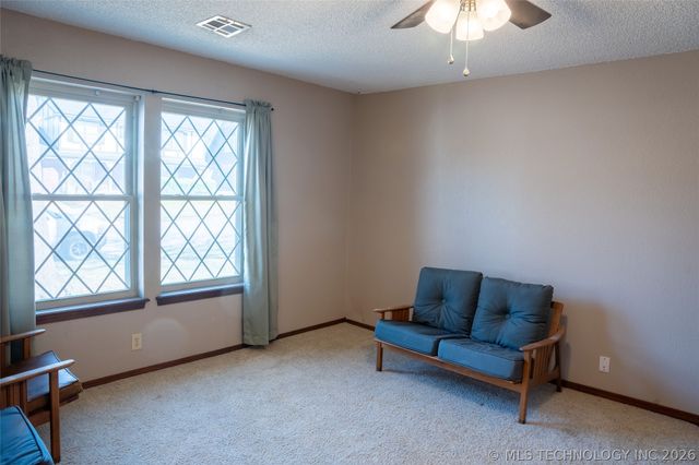 8212 S 74TH East Avenue, Tulsa, OK 74133