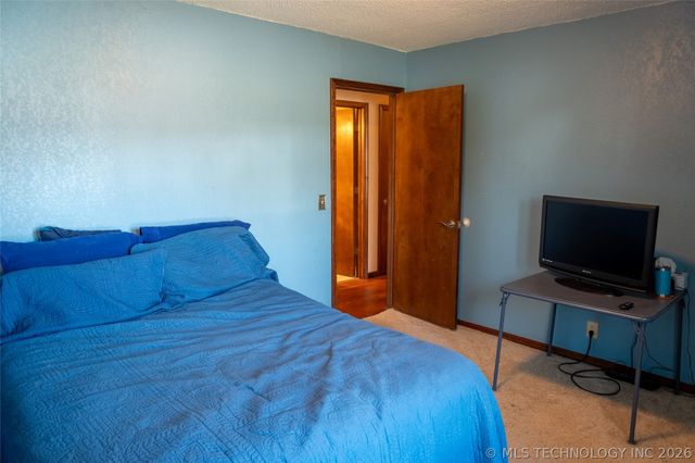 8212 S 74TH East Avenue, Tulsa, OK 74133