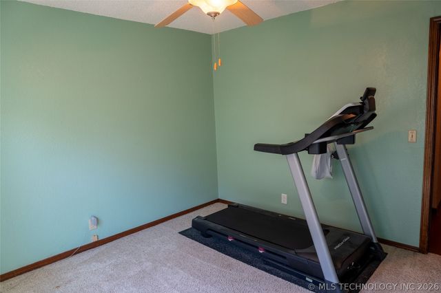 8212 S 74TH East Avenue, Tulsa, OK 74133