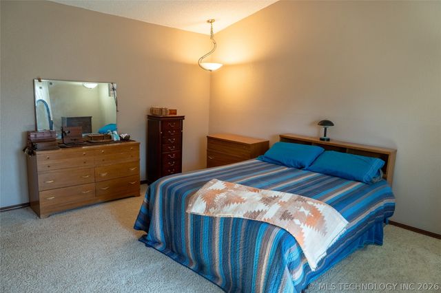 8212 S 74TH East Avenue, Tulsa, OK 74133